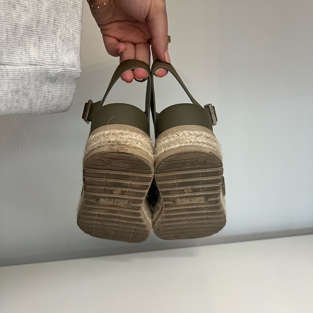 MIA Olive Green Sandals with Buckle - Picture 4 of 5